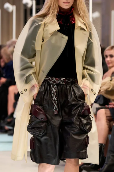 Look 5
